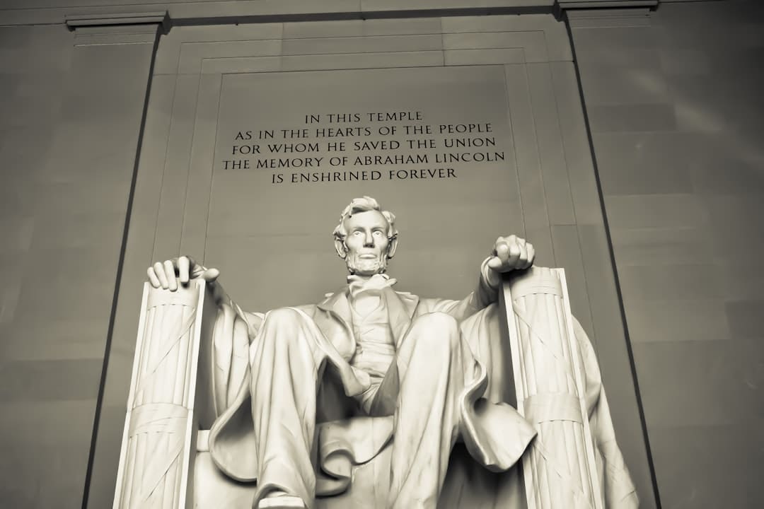 Photo Memorial statue